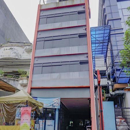 Oyo 117 Blueberry Homestay Jakarta Buitenkant foto