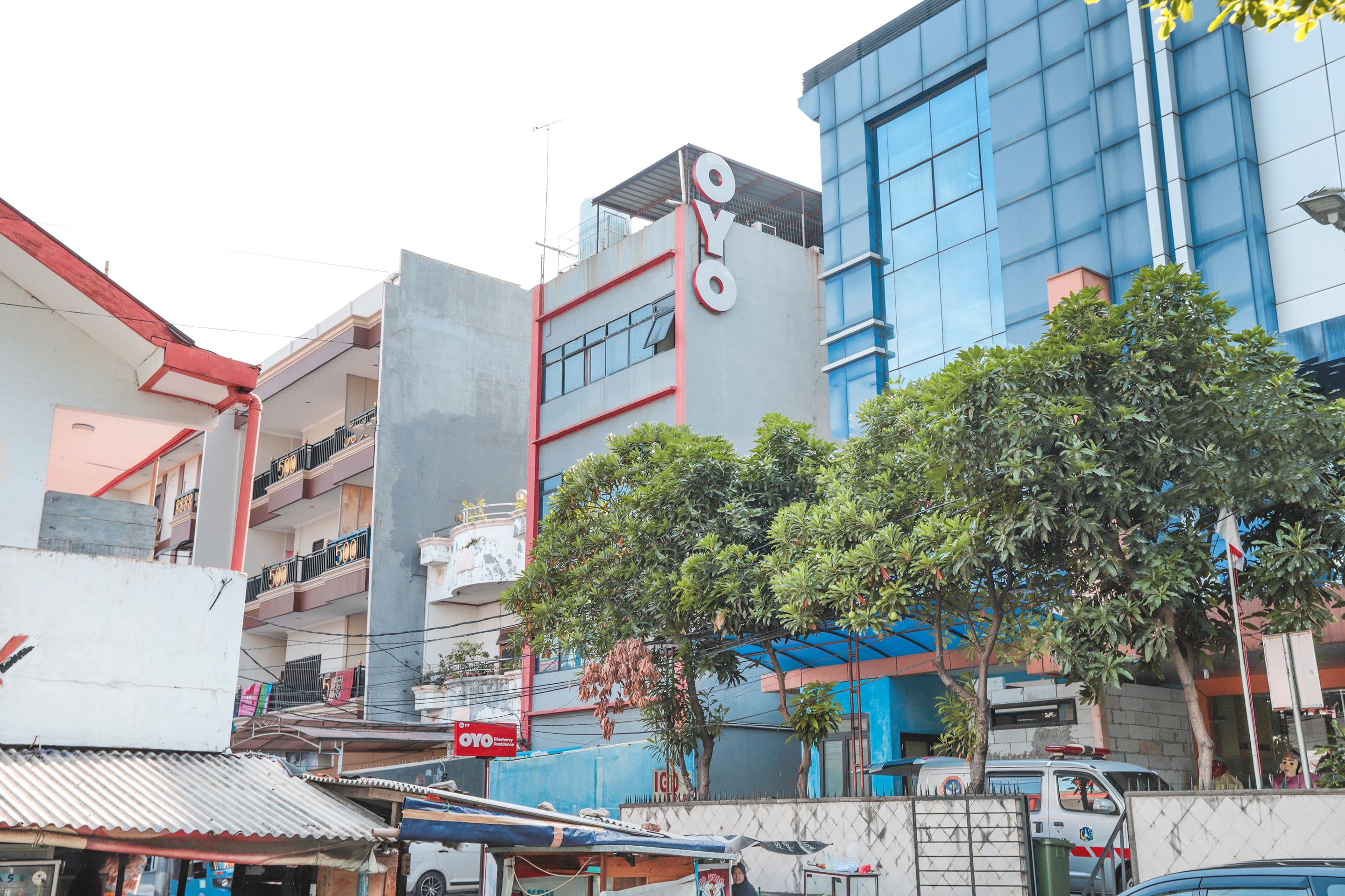 Oyo 117 Blueberry Homestay Jakarta Buitenkant foto