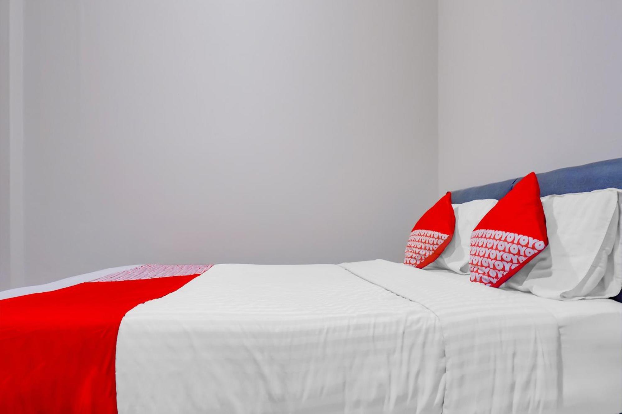 Oyo 117 Blueberry Homestay Jakarta Buitenkant foto