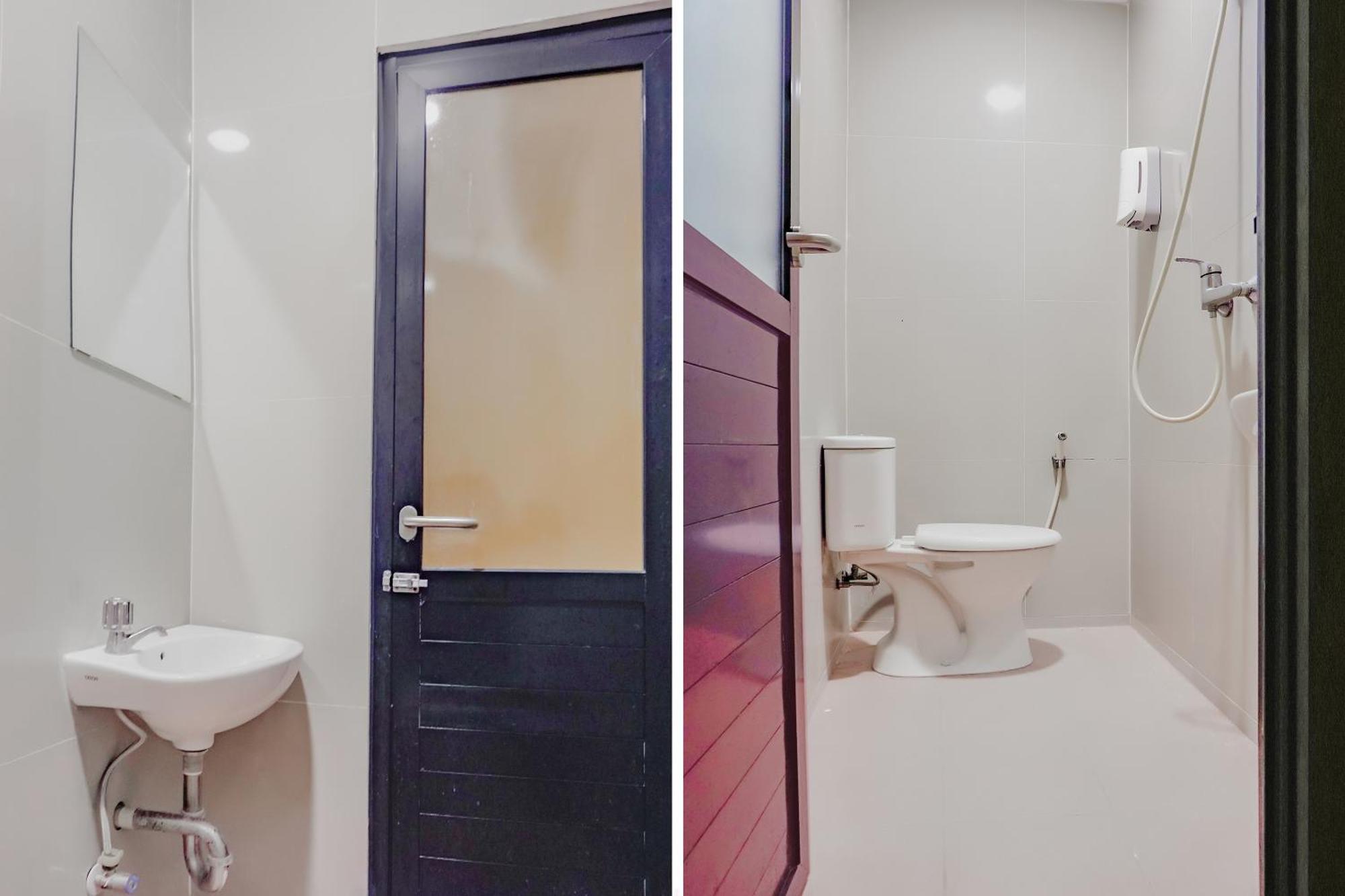Oyo 117 Blueberry Homestay Jakarta Buitenkant foto