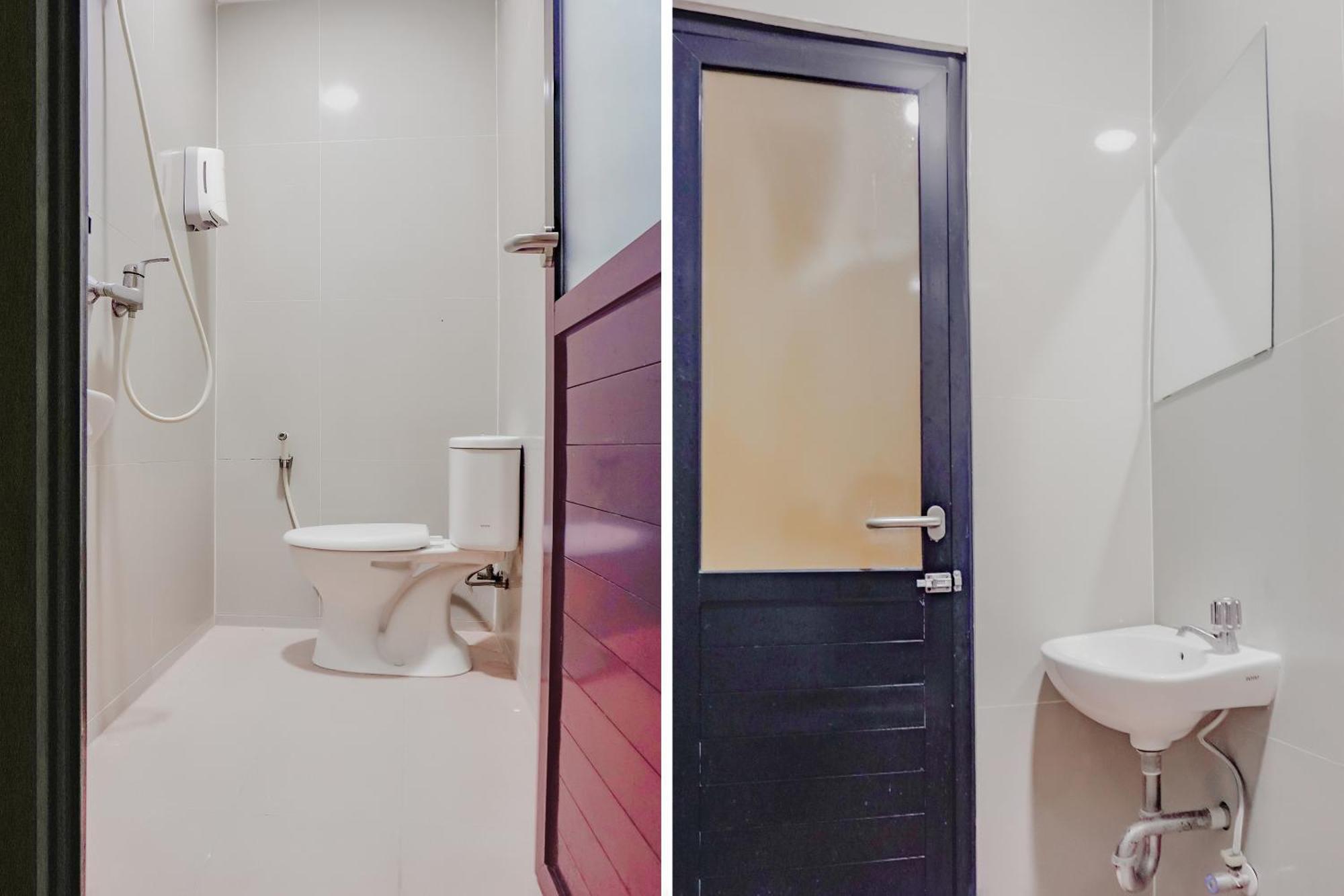 Oyo 117 Blueberry Homestay Jakarta Buitenkant foto