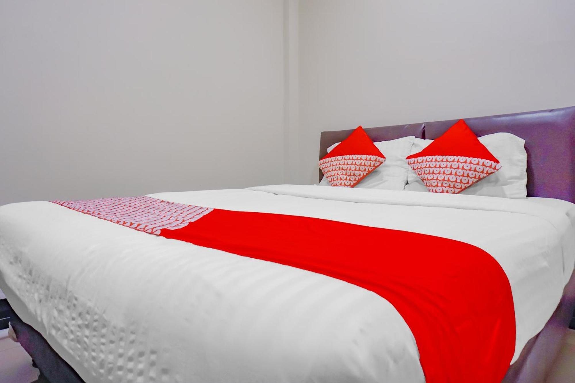 Oyo 117 Blueberry Homestay Jakarta Buitenkant foto