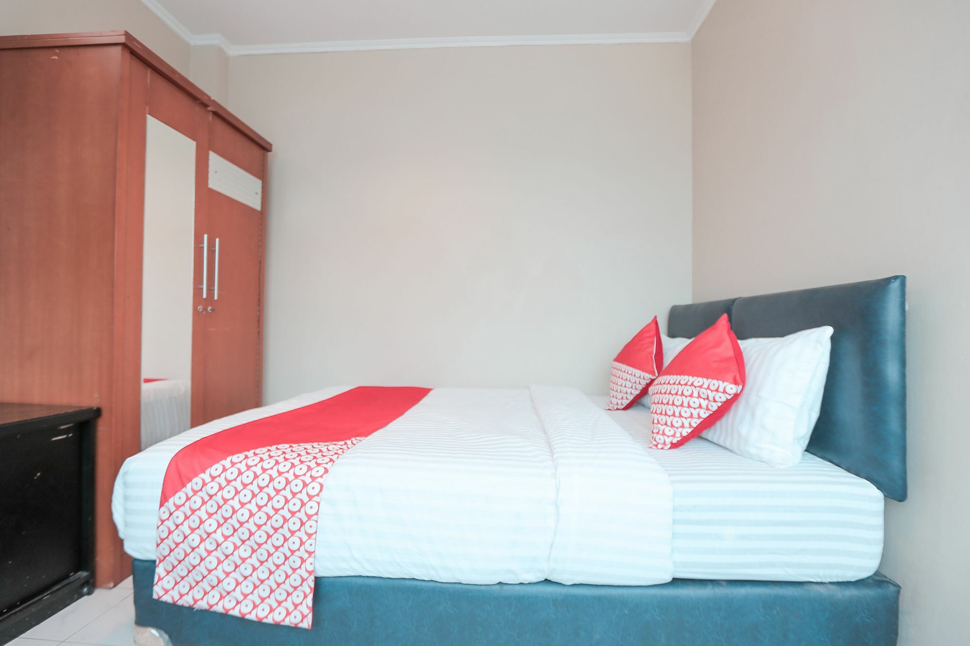 Oyo 117 Blueberry Homestay Jakarta Buitenkant foto